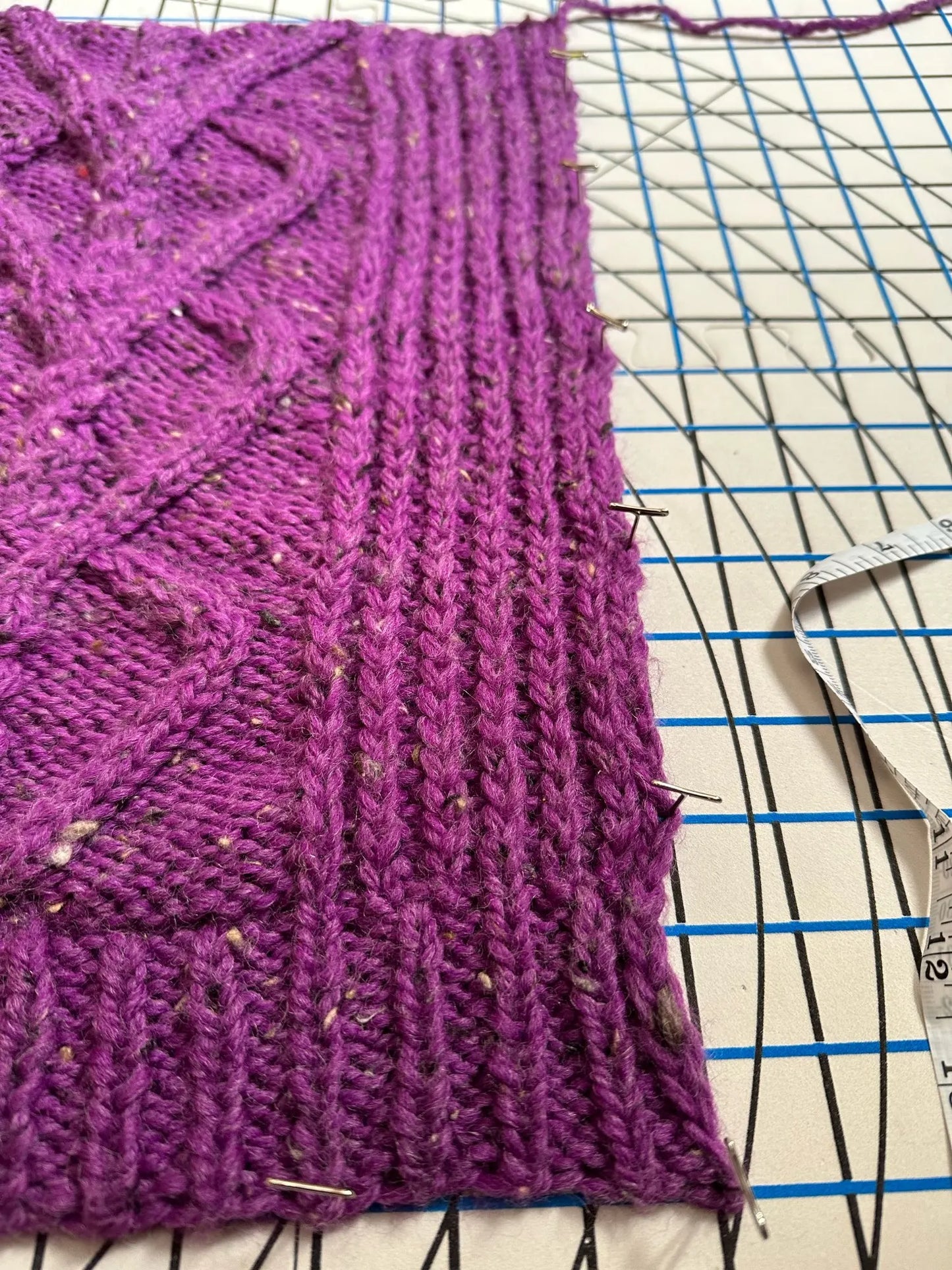 Blocking Mats for Wet and Steam Knitting Pack of 9, 50 T Pins Accessory Sewing Board Tools