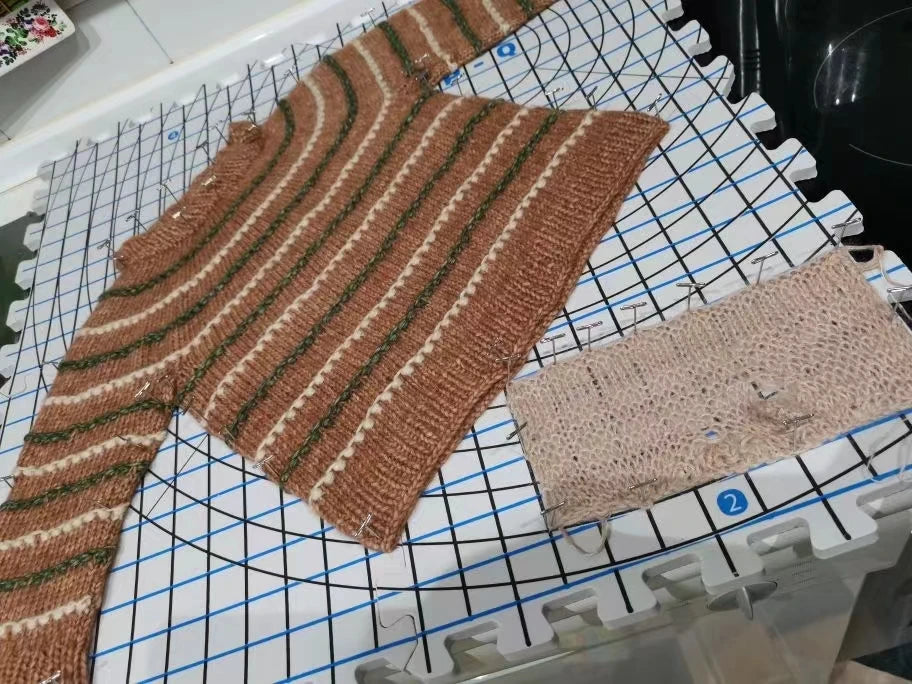 Blocking Mats for Wet and Steam Knitting Pack of 9, 50 T Pins Accessory Sewing Board Tools